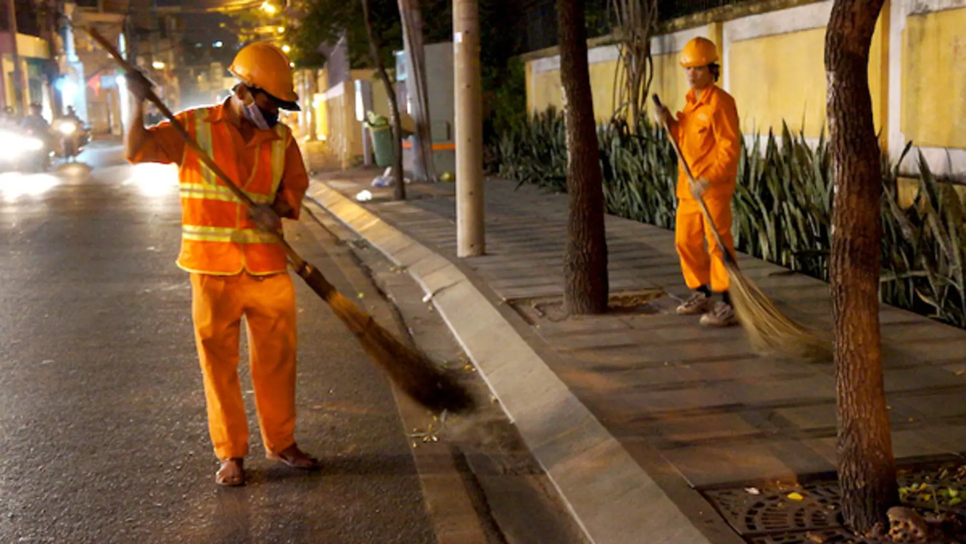 Trao giải “ Cây chổi vàng” tôn vinh người lao động