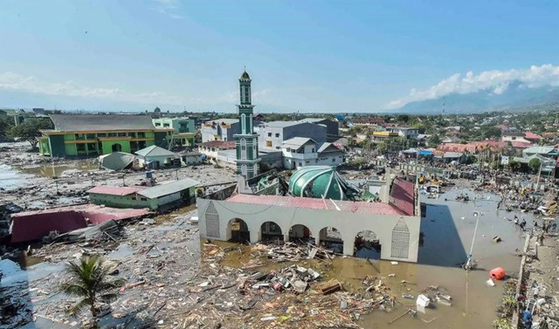 Những hình ảnh ám ảnh về thảm họa động đất, sóng thần ở Indonesia