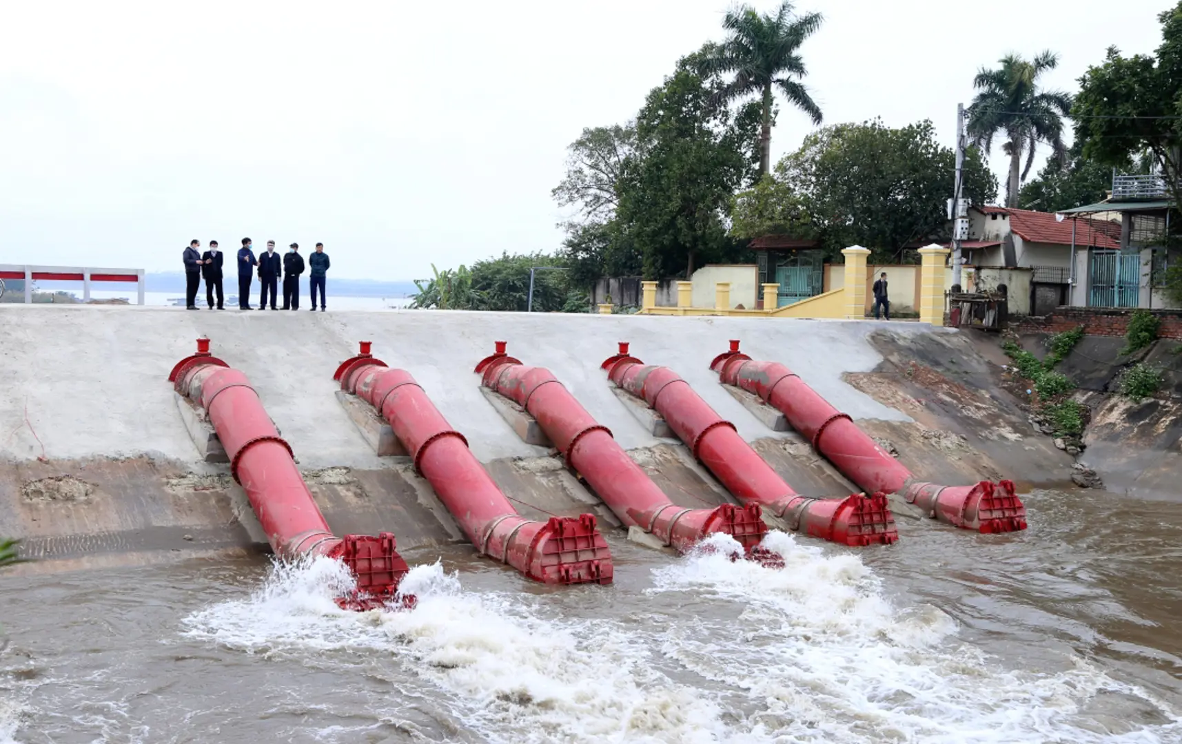 Hà Nội: Trạm bơm công suất 36.500m3/h sẵn sàng vận hành lấy nước vụ Xuân 2022