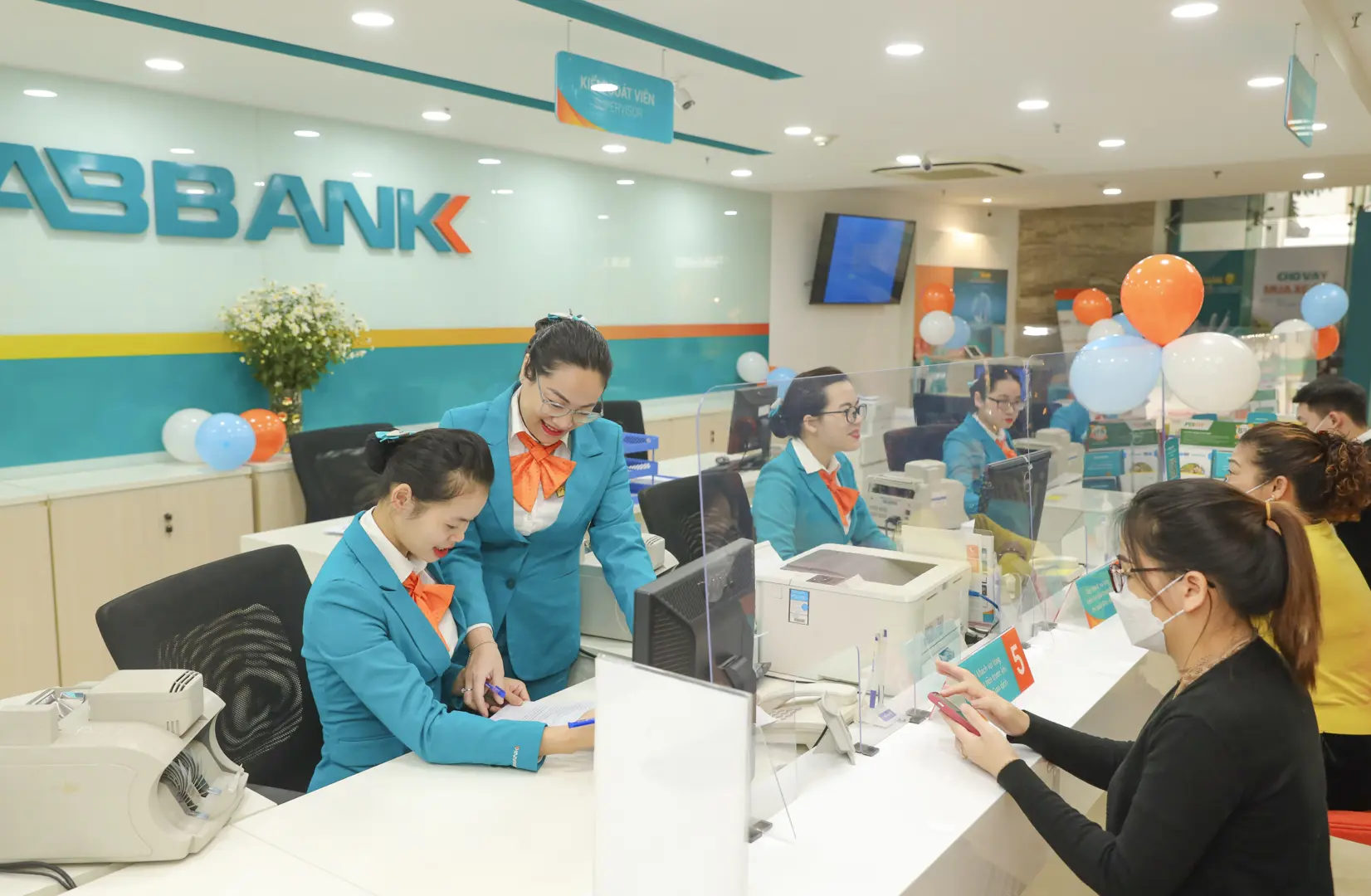 ABBANK hoàn thành tăng vốn giai đoạn 1 và bắt đầu triển khai tăng vốn giai đoạn 2 thông qua chia cổ phiếu thưởng 35%