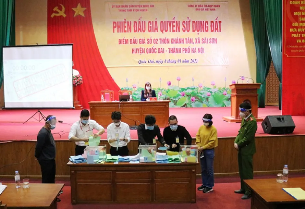 Quốc Oai đấu giá thành công 40 thửa đất, thu về hơn 107 tỷ đồng