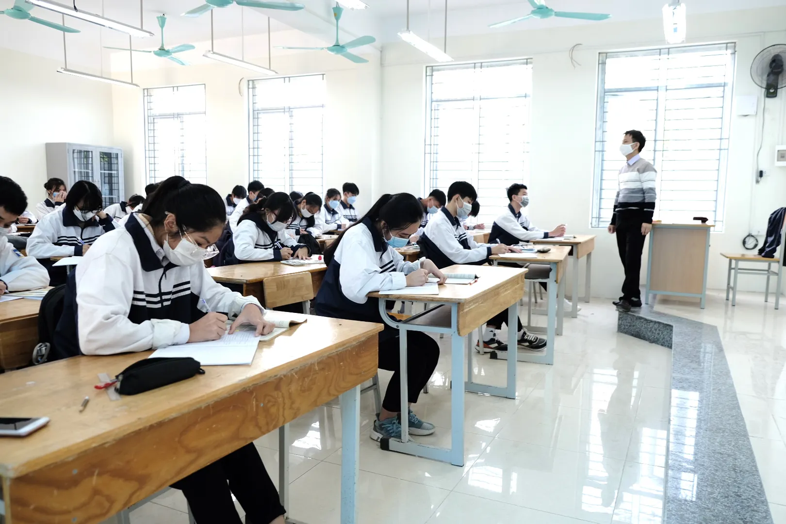 Học sinh ngại đến trường do học trực tuyến kéo dài