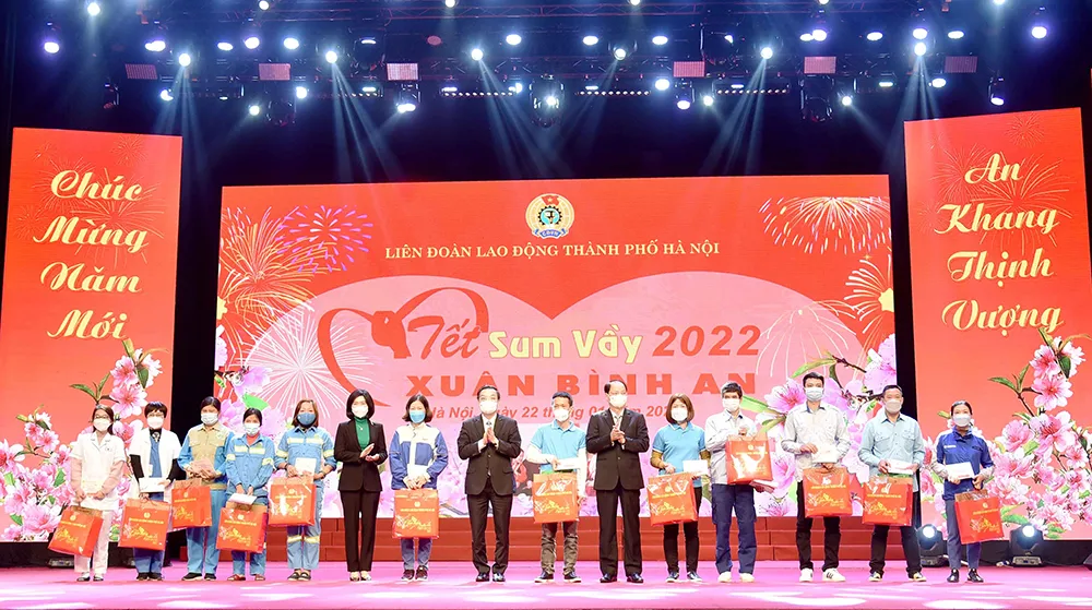 Hà Nội: Ấm áp ngày “Tết sum vầy – Xuân bình an năm 2022”