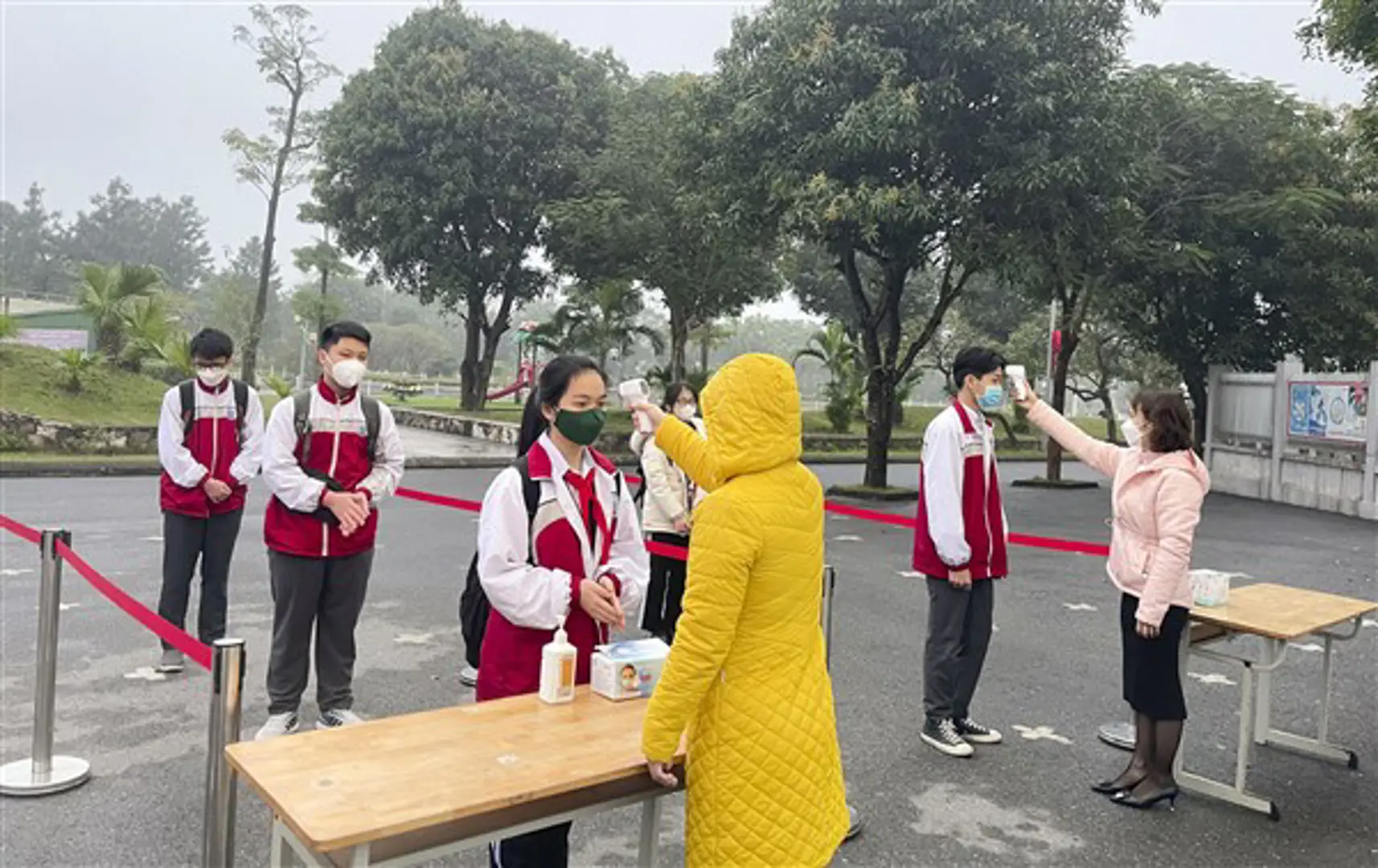 Huyện Gia Lâm đảm bảo an toàn trong ngày đầu học sinh trở lại trường 