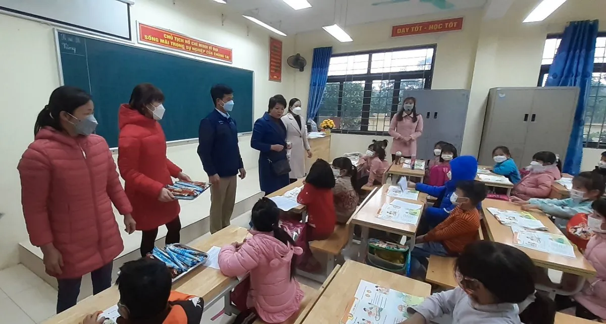 Huyện Chương Mỹ: Học sinh tiểu học vui ngày đến trường đầu Xuân