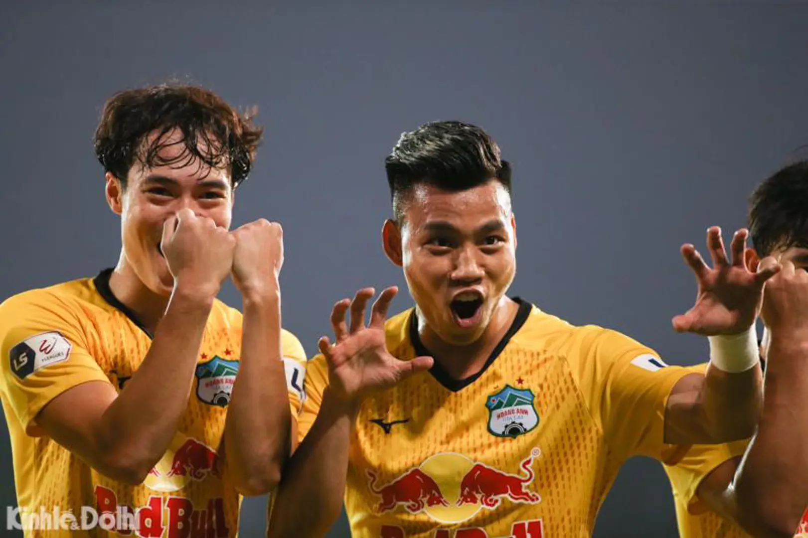 “Những bước chân của rồng” - nhạc hiệu ra sân của V-League 2022