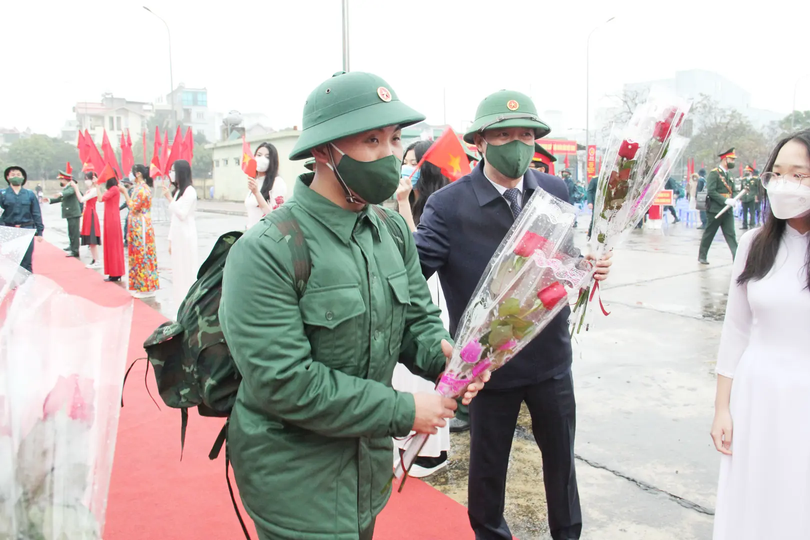 76 thanh niên quận Bắc Từ Liêm lên đường nhập ngũ năm 2022