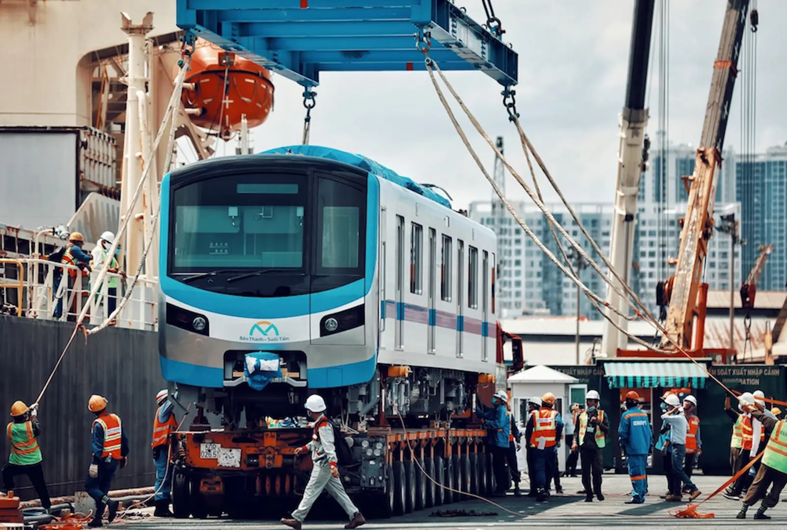 TP Hồ Chí Minh: Kiến nghị khẩn tới Thủ tướng về vốn cho metro 1