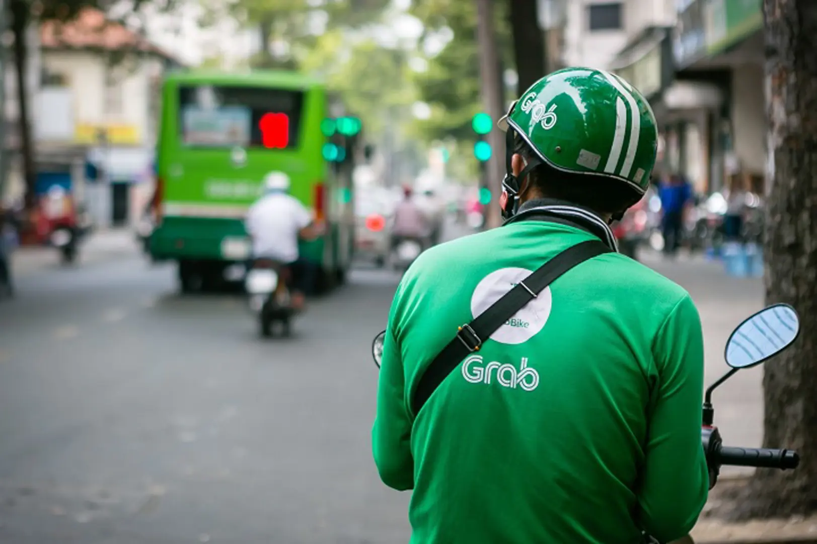 Grab tăng giá cước dịch vụ