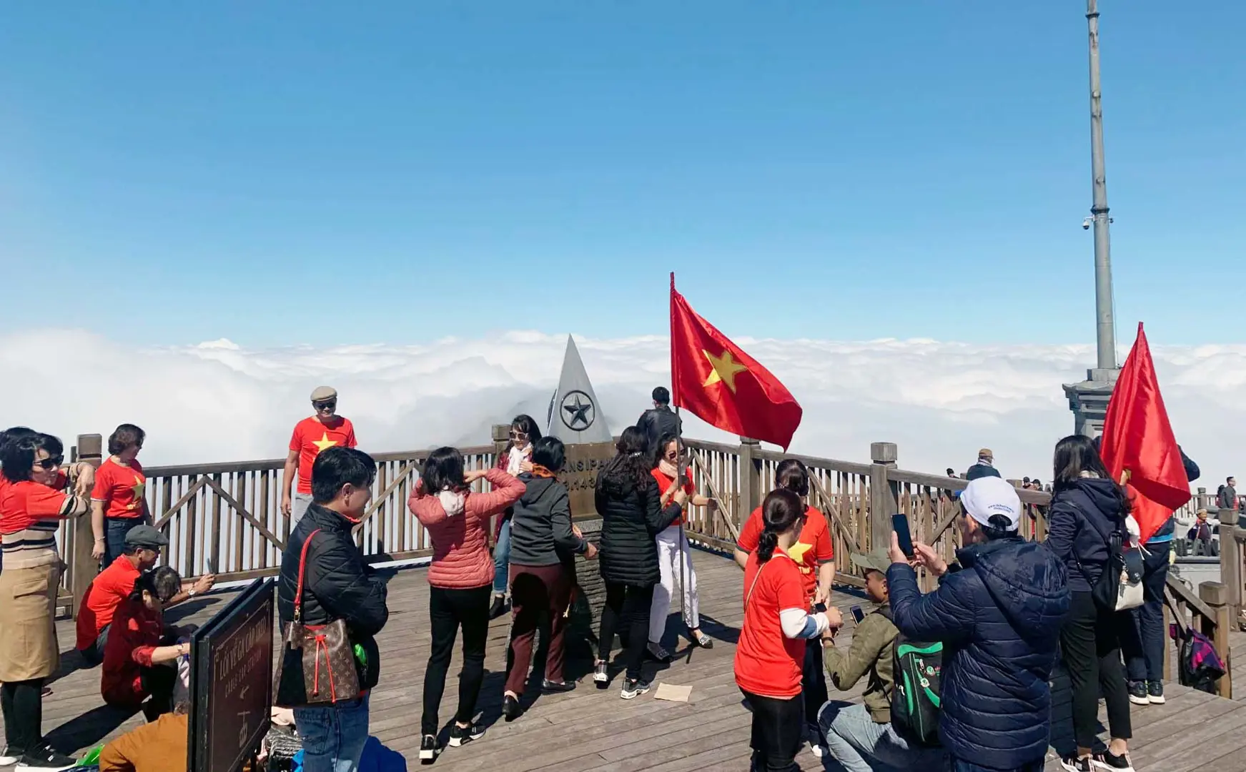 Phục hồi du lịch khó càng thêm khó