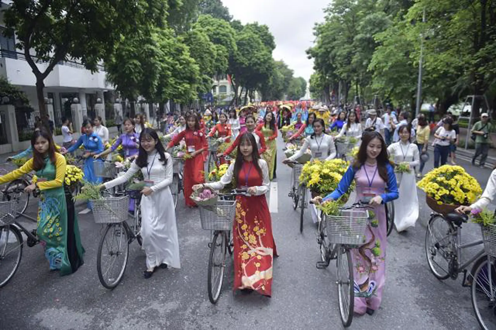 Phát động triển khai “Xây dựng môi trường văn hóa cơ sở và công tác tổ chức cán bộ”