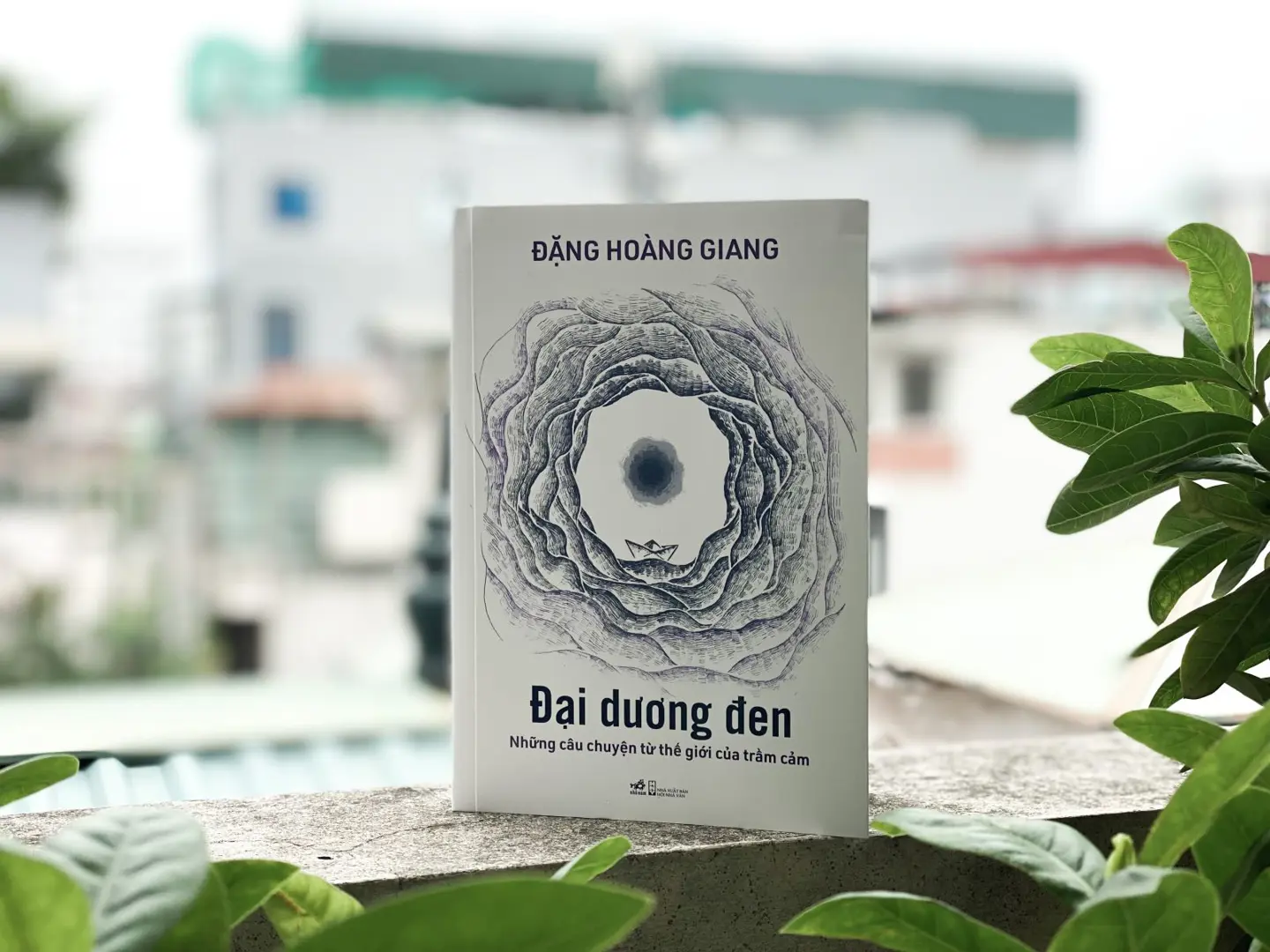 “Đại dương đen” - Ta biết gì về thế giới của những người trầm cảm?