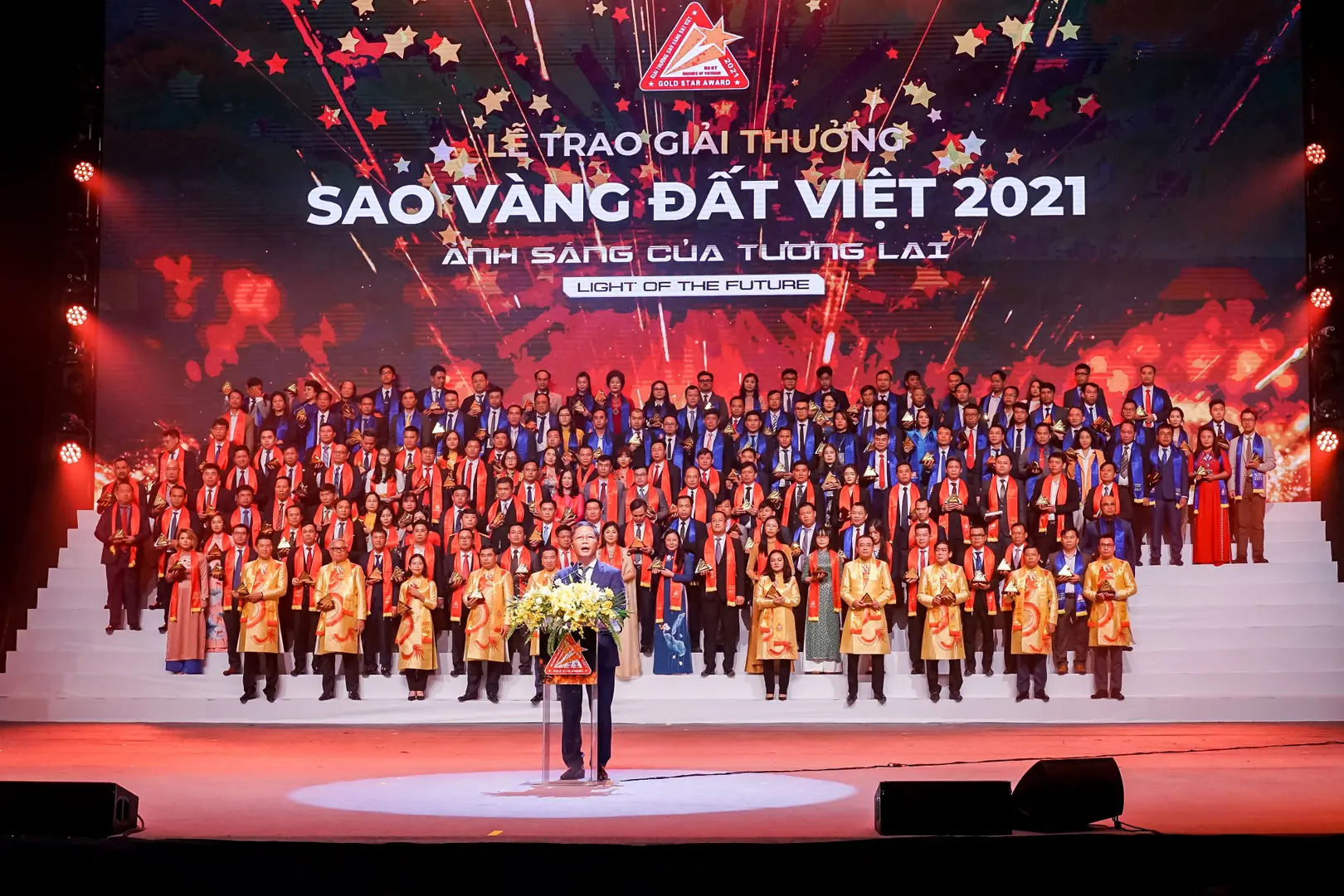 FPT lọt Top 10 Sao Vàng Đất Việt 2021