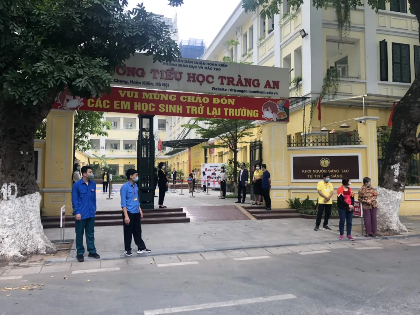 Quận Hoàn Kiếm: Đón học sinh trở lại trường học an toàn