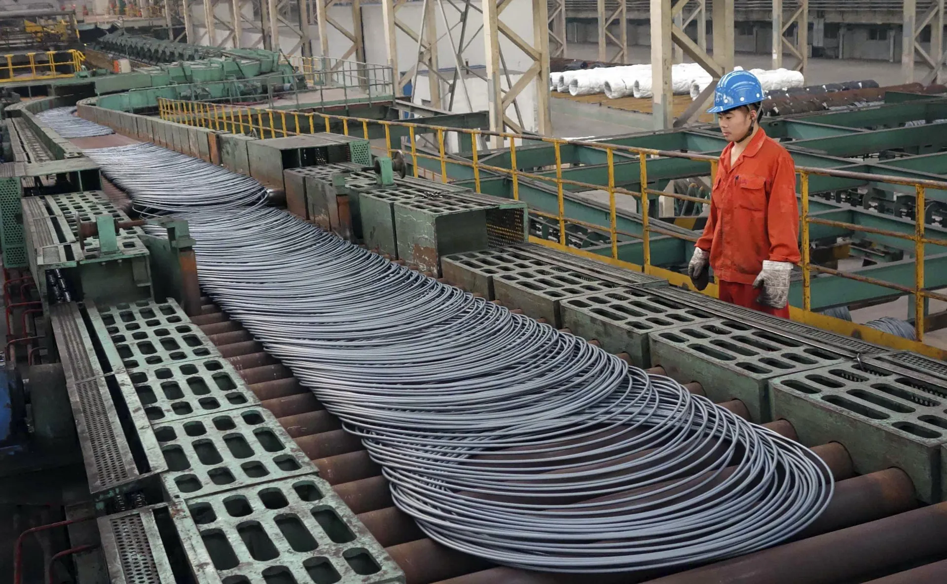 Giá thép xây dựng hôm nay 16/4: Tiếp tục tăng trên sàn giao dịch