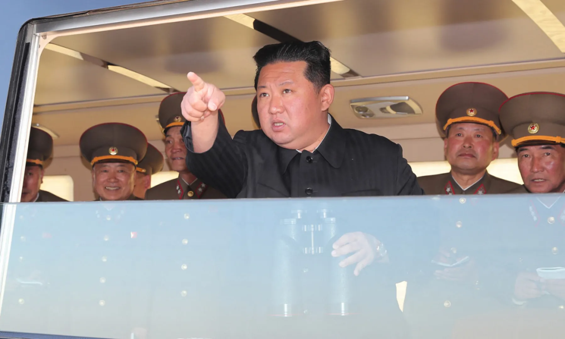 Triều Tiên thử lên lửa dẫn đường kiểu mới, ông Kim Jong-un giám sát