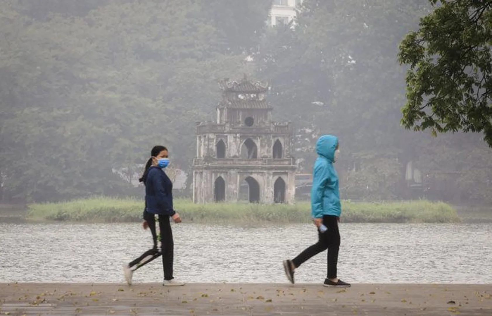 Dự báo thời tiết ngày 19/4: Hà Nội se lạnh