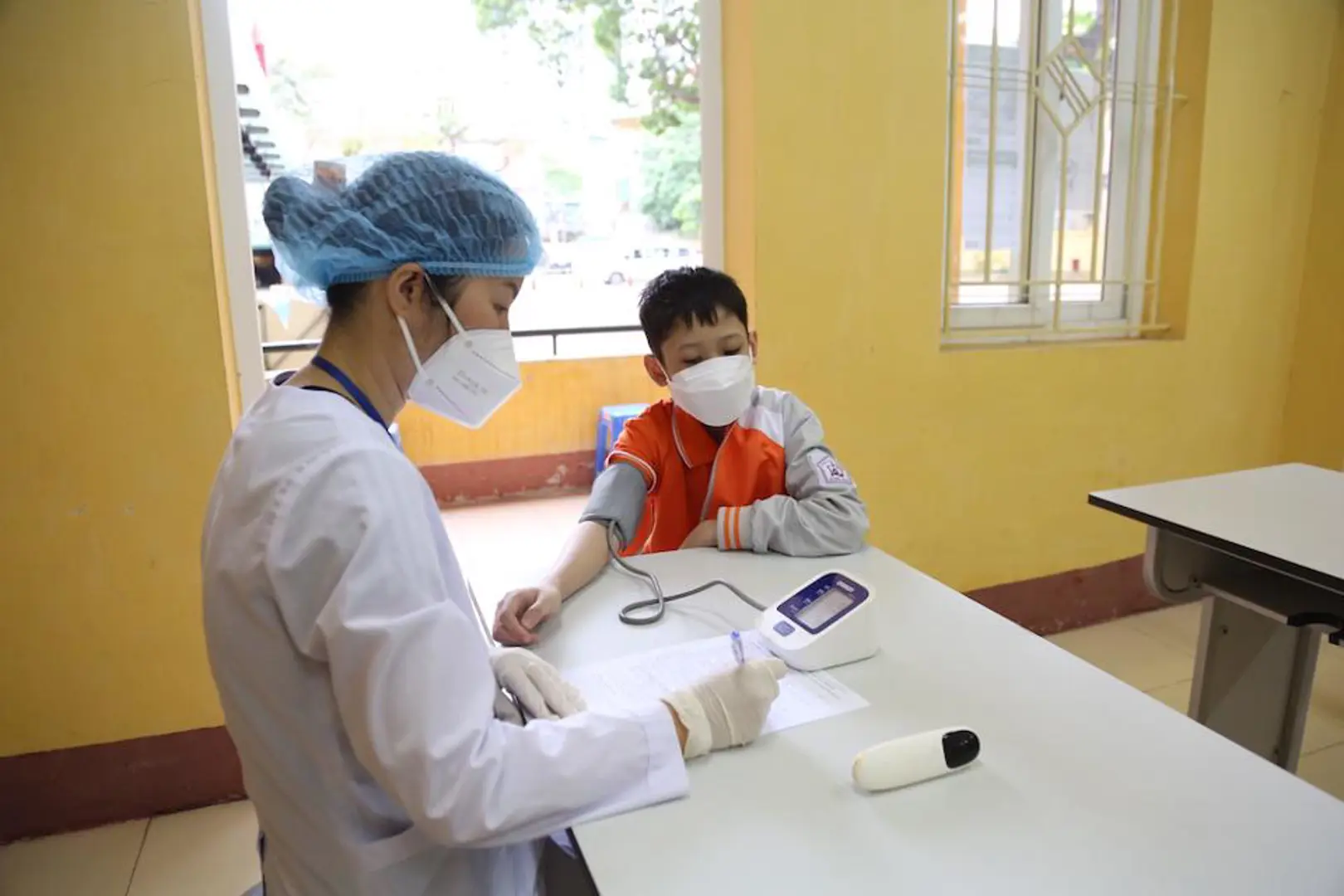 Sẵn sàng xử trí phản ứng sau tiêm vaccine Covid-19