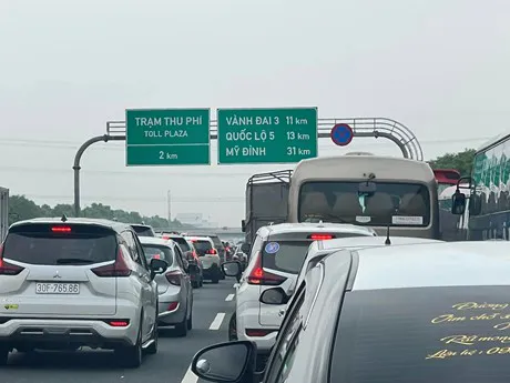 Tổng cục Đường bộ lên tiếng việc thu phí không dừng cao tốc bị lỗi