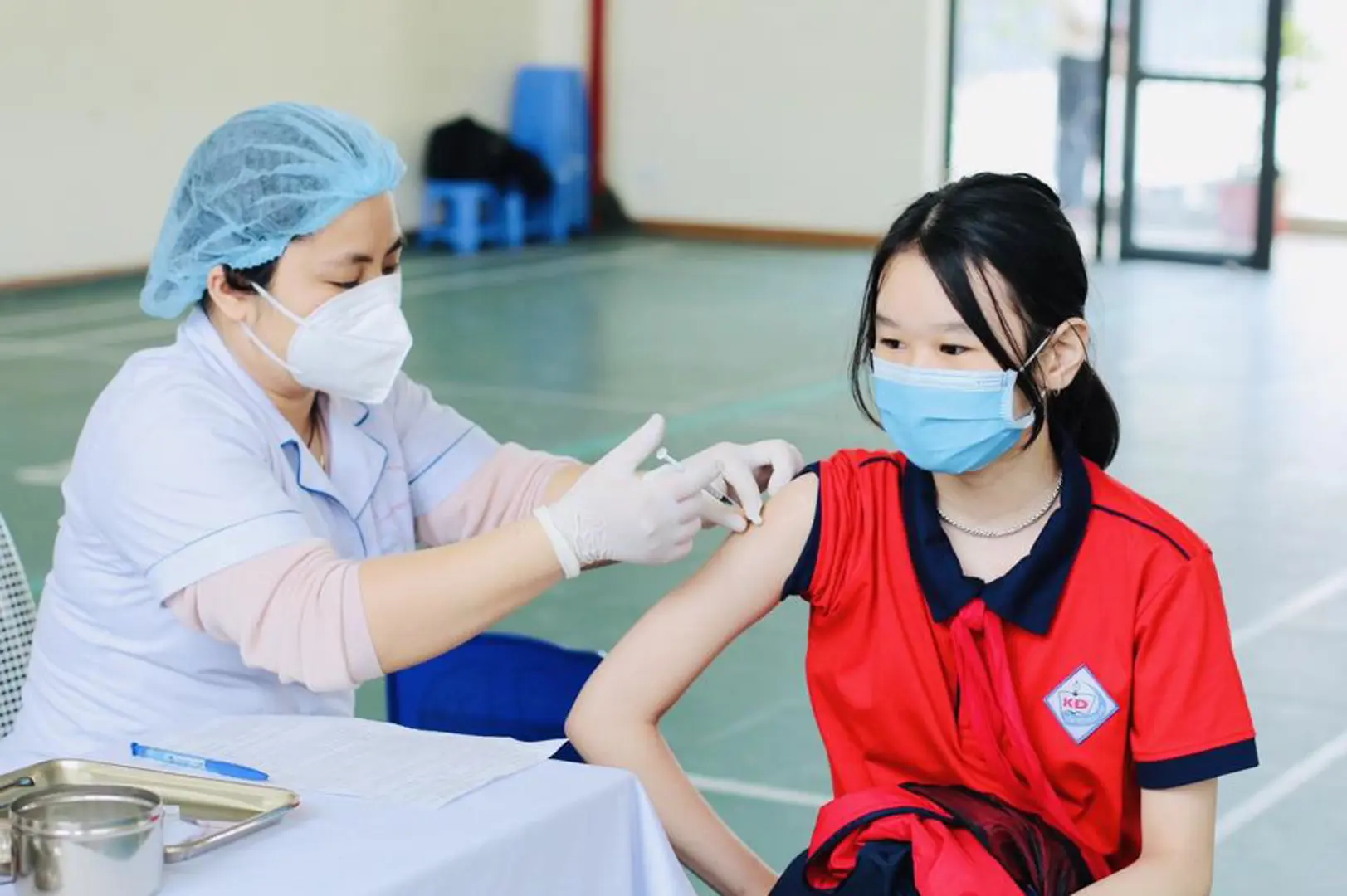 Chủ động tiêm nhắc lại vaccine Covid-19 trước nguy cơ dịch bùng phát trở lại