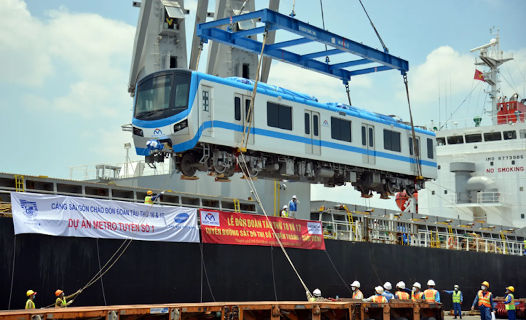 Hai đoàn tàu cuối cùng của Metro Số 1 đã về đến TP Hồ Chí Minh