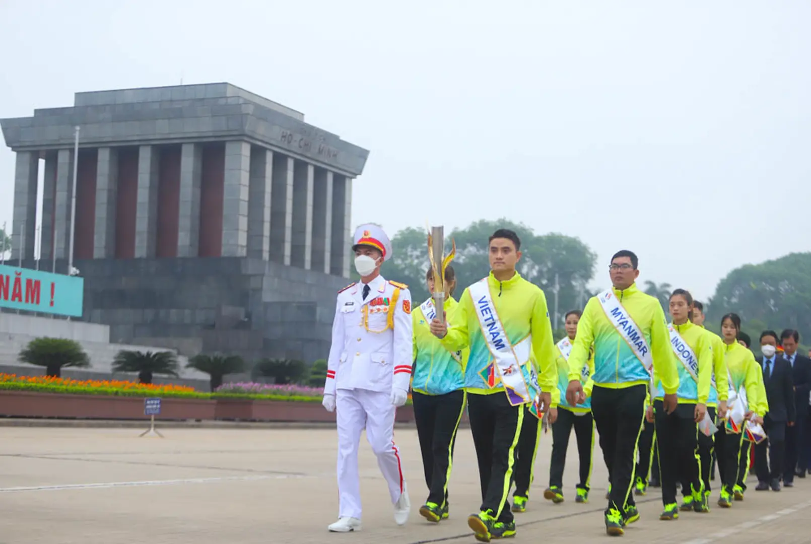 11 VĐV của Hà Nội thực hiện lễ xin lửa thắp đuốc SEA Games 31