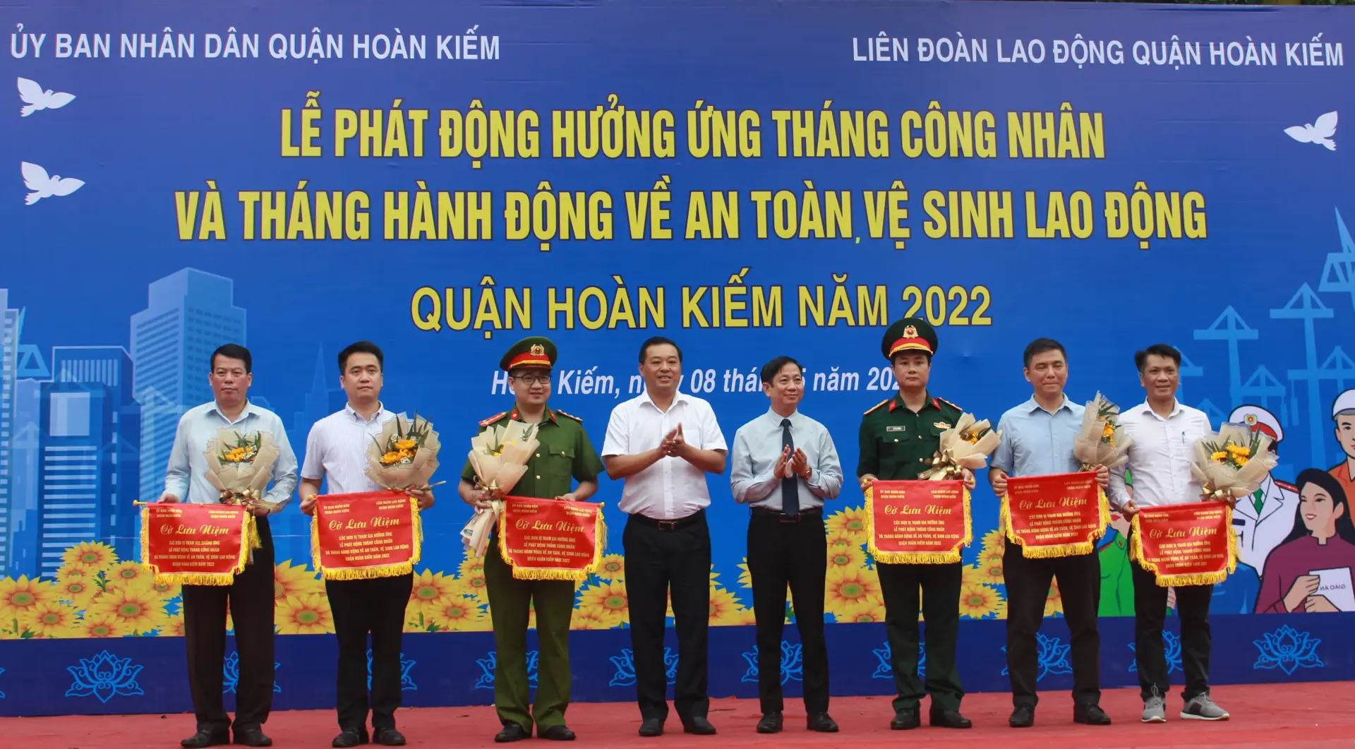 Quận Hoàn Kiếm phát động hưởng ứng Tháng Công nhân năm 2022