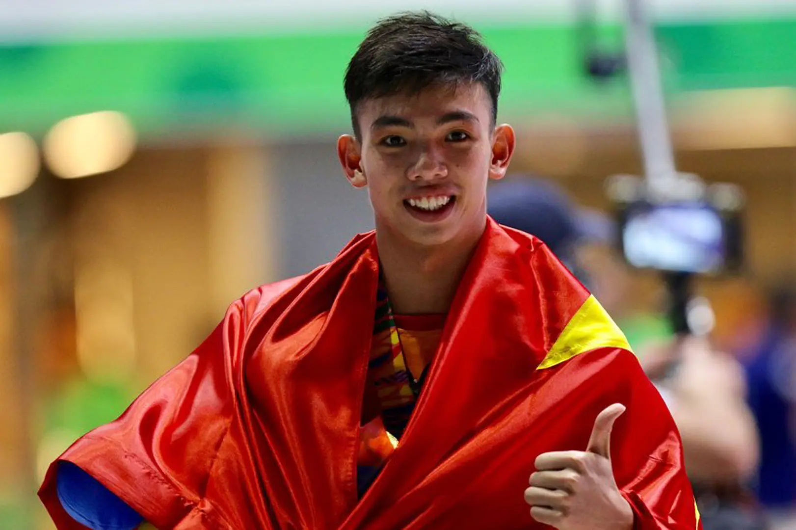 SEA Games 31: Bất ngờ Nguyễn Huy Hoàng được chọn làm người cầm cờ 