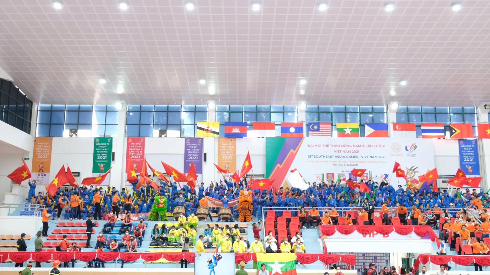 Sóc Sơn: Nhà thi đấu chật kín, cổ động viên "cuồng nhiệt" cùng Vovinam