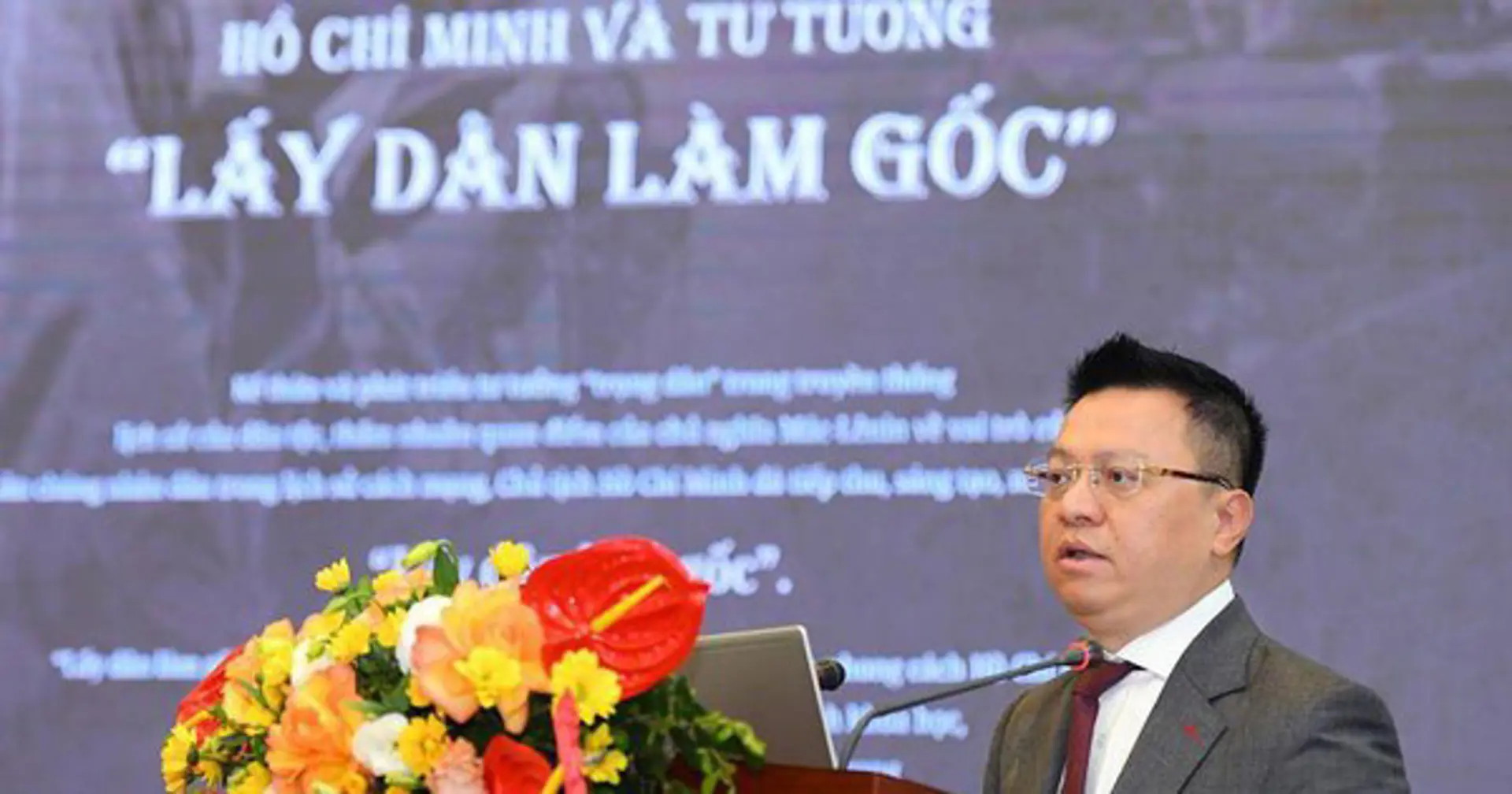 Khai trương Trang thông tin Hồ Chí Minh và tư tưởng “lấy dân làm gốc”