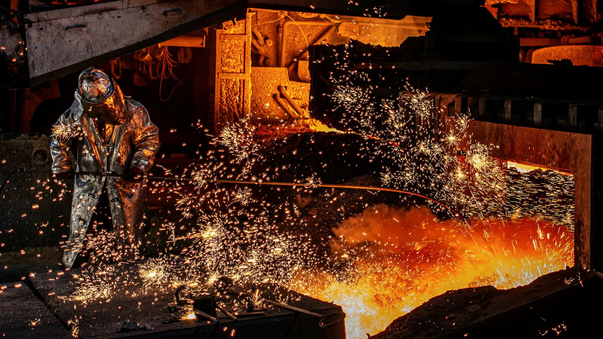 Giá thép xây dựng hôm nay 31/5: Duy trì đà tăng trên sàn giao dịch