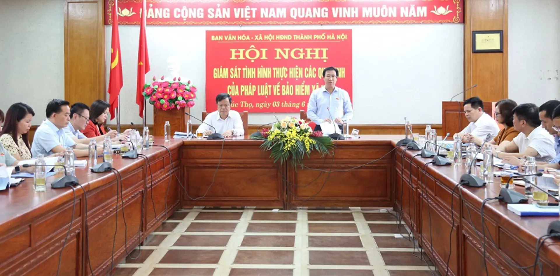 Ban Văn hóa-Xã hội HĐND TP giám sát thực hiện quy định BHXH tại Phúc Thọ