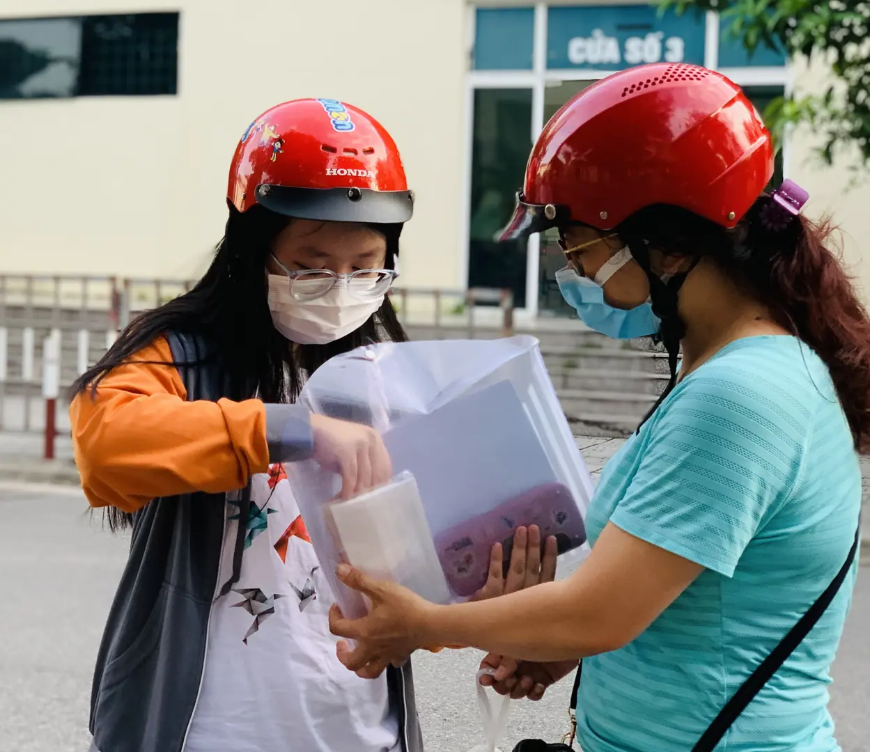 Căng thẳng cuộc đua giành suất vào lớp 10 trường THPT chuyên Ngoại ngữ