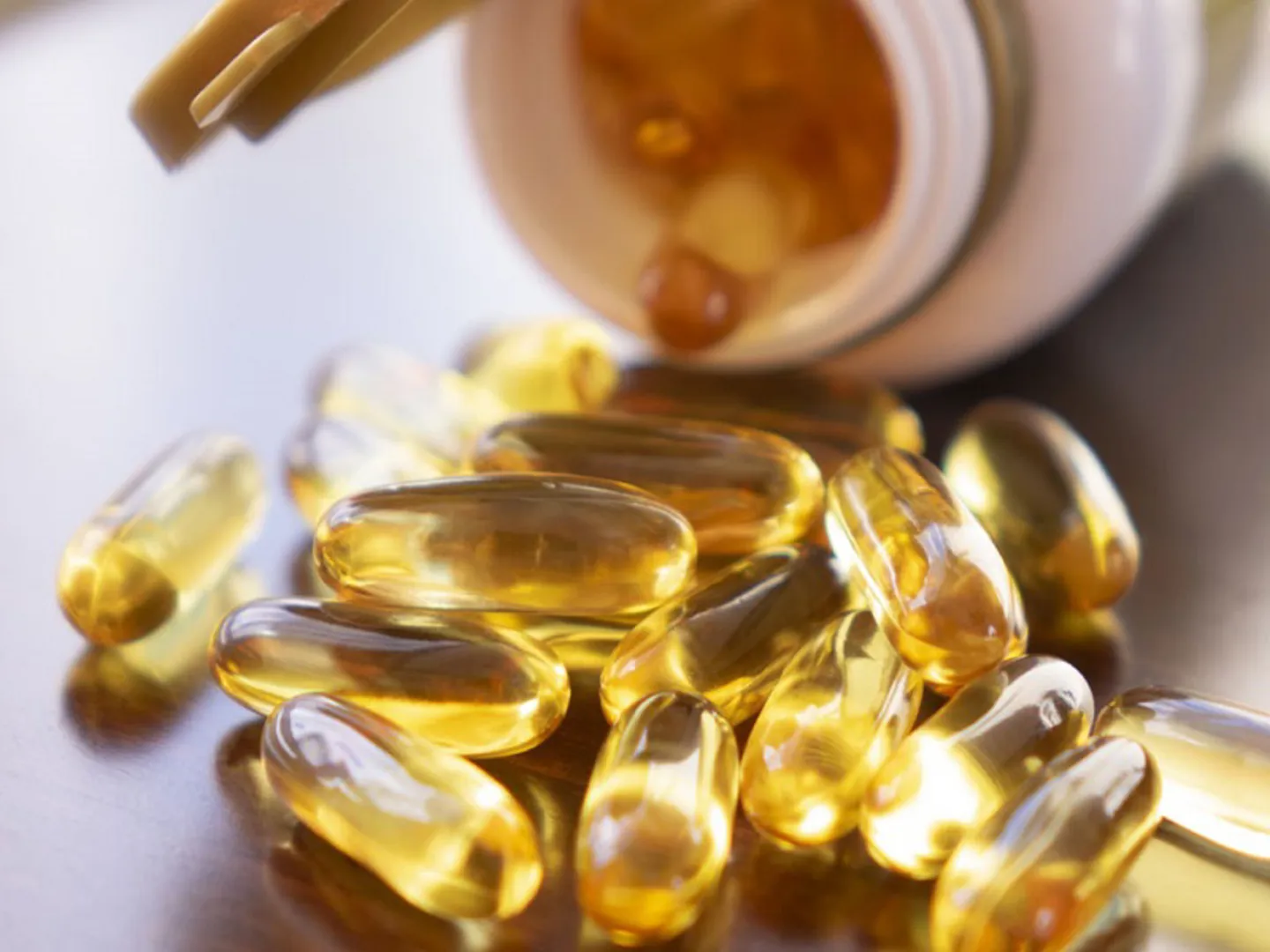 Vitamin D và dầu cá có thể ngăn ngừa bệnh tự miễn