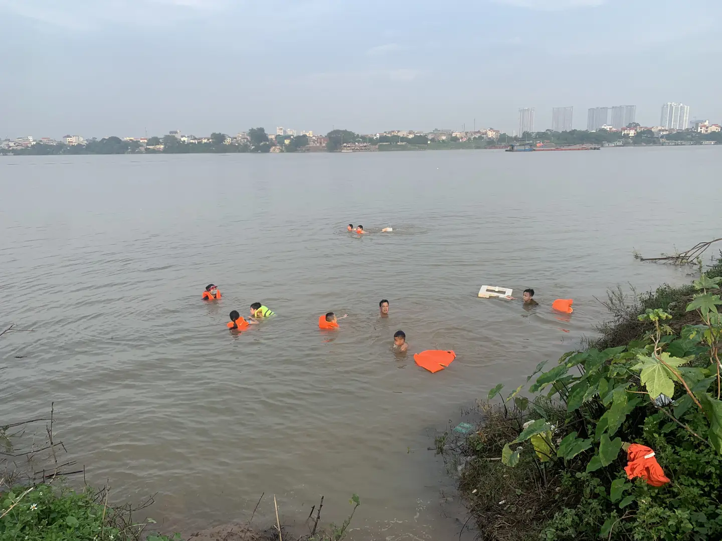 Quận Hoàng Mai: Đẩy mạnh tuyên truyền phòng chống tai nạn đuối nước