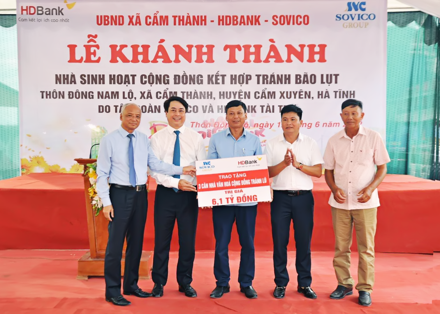 HDBank tặng 3 nhà cộng đồng tránh lũ trị giá 6,1 tỷ đồng cho Hà Tĩnh 