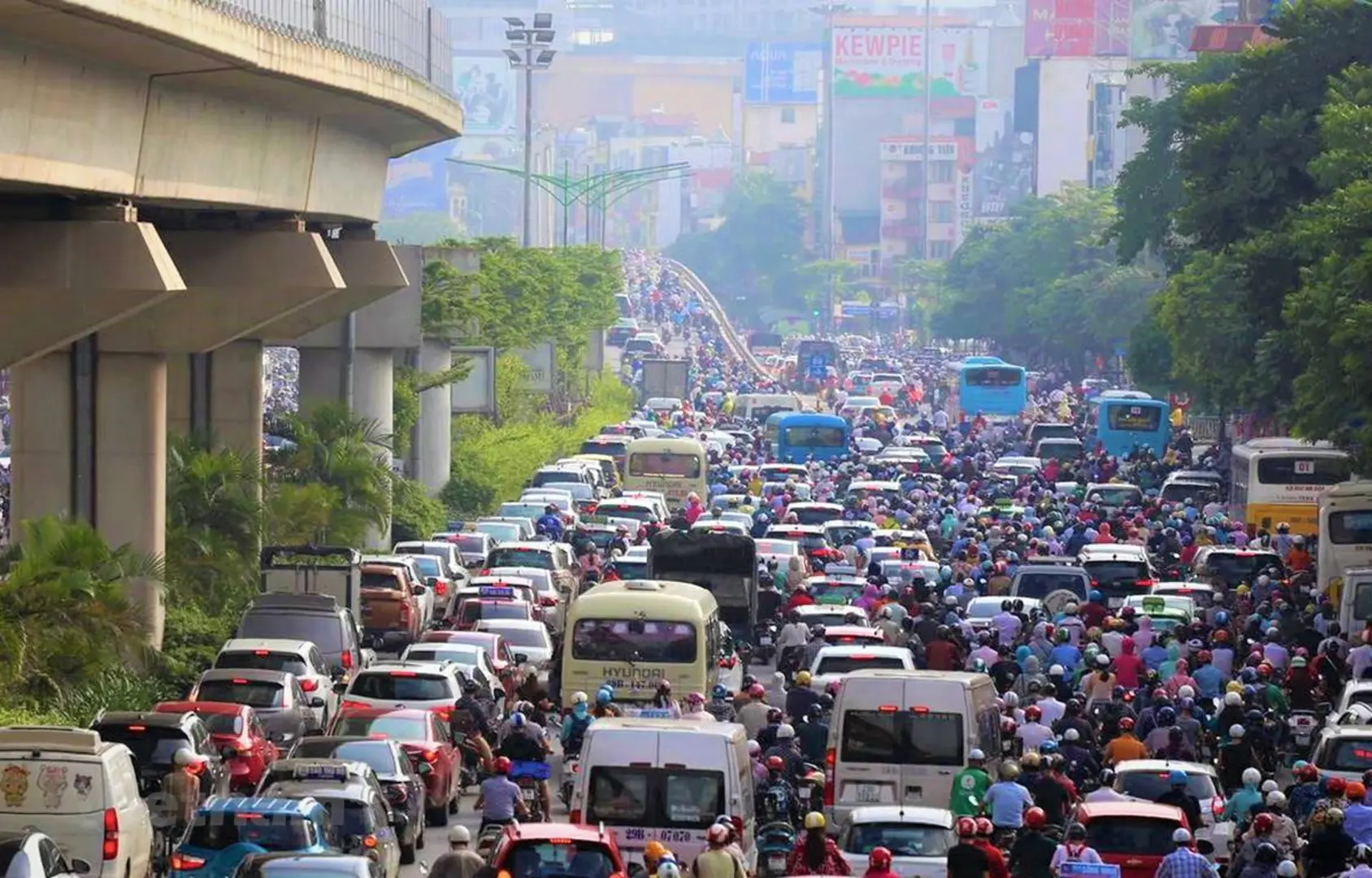 Hà Nội rà soát, xử lý ''điểm đen'' tai nạn giao thông