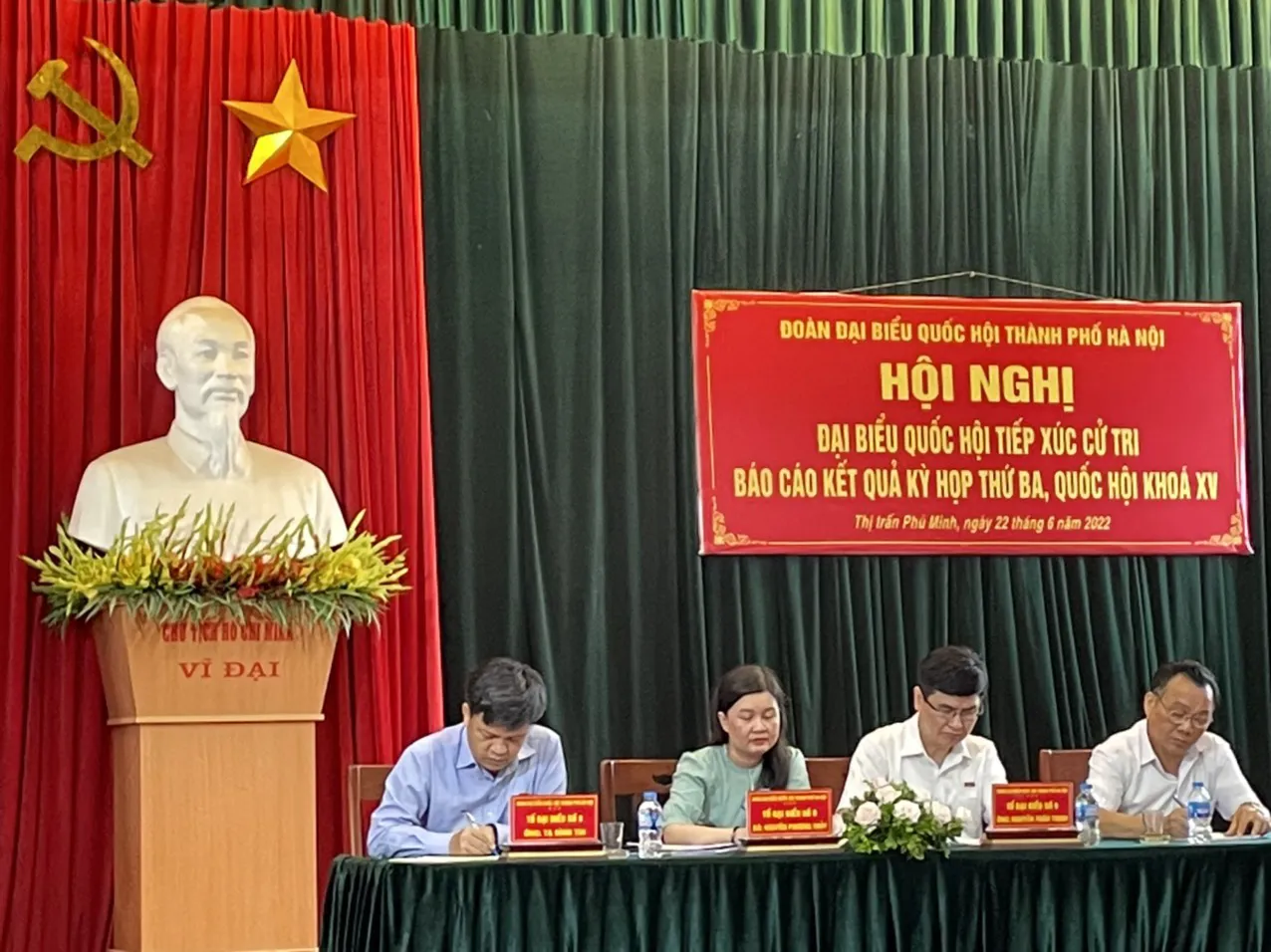 Cử tri huyện Phú Xuyên kiến nghị với ĐB Quốc hội vấn đề về giao thông