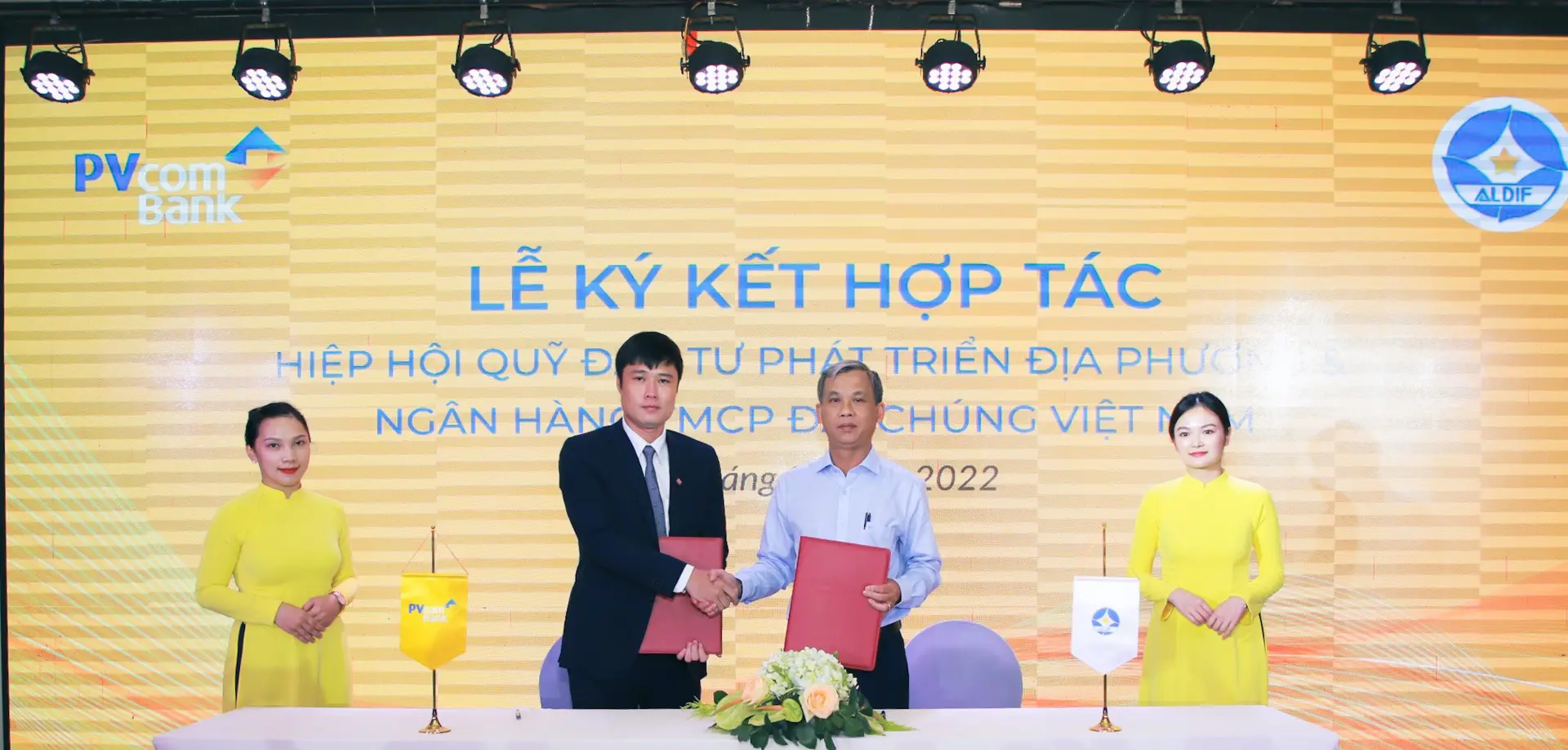 PVcomBank ký hợp tác với Hiệp hội Quỹ đầu tư phát triển địa phương