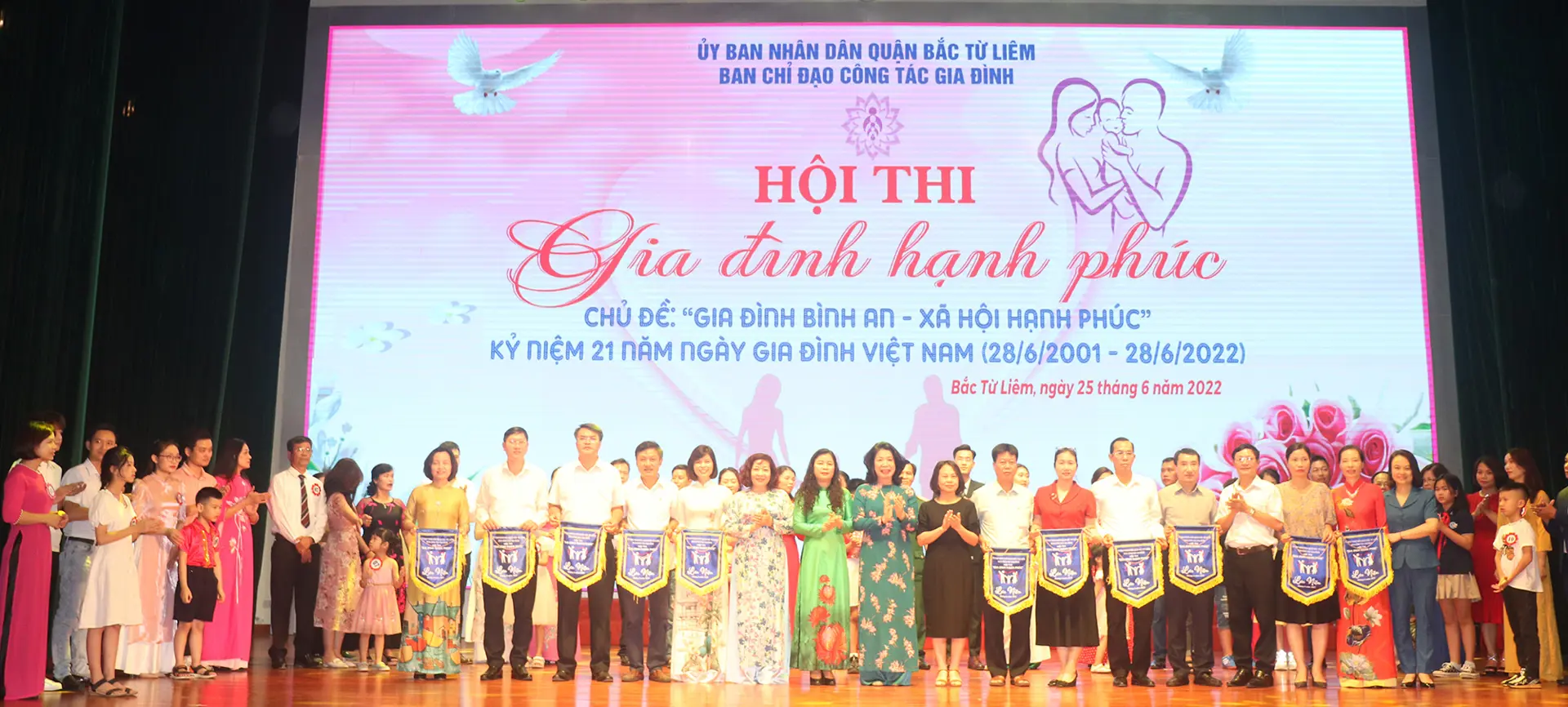 Hội thi “Gia đình hạnh phúc” Bắc Từ Liêm: Thắp ngọn lửa yêu thương, gắn kết