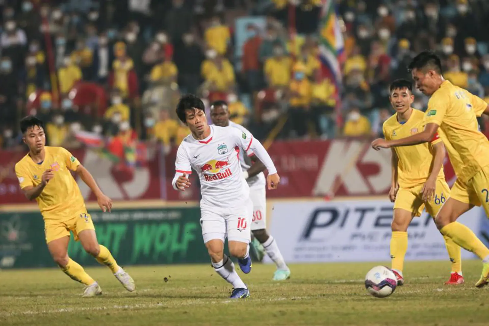 HAGL làm khách trên sân Quy Nhơn, Viettel lấy cảm hứng từ AFC Cup