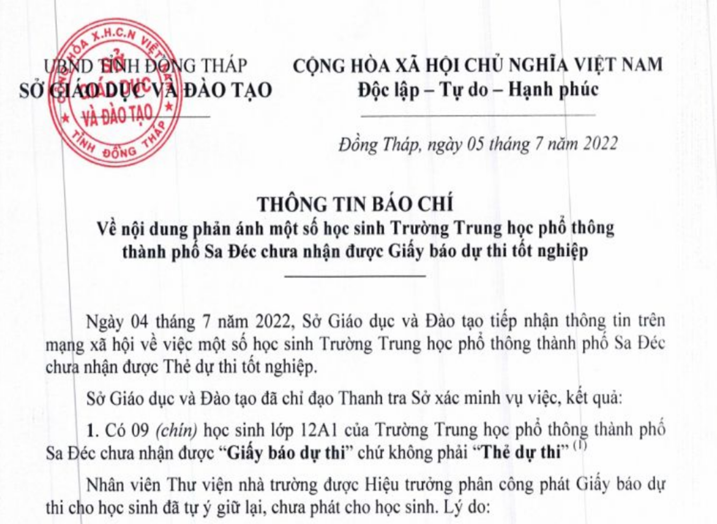 Đồng Tháp: Chưa đóng tiền học kèm, học sinh bị giữ Giấy báo dự thi