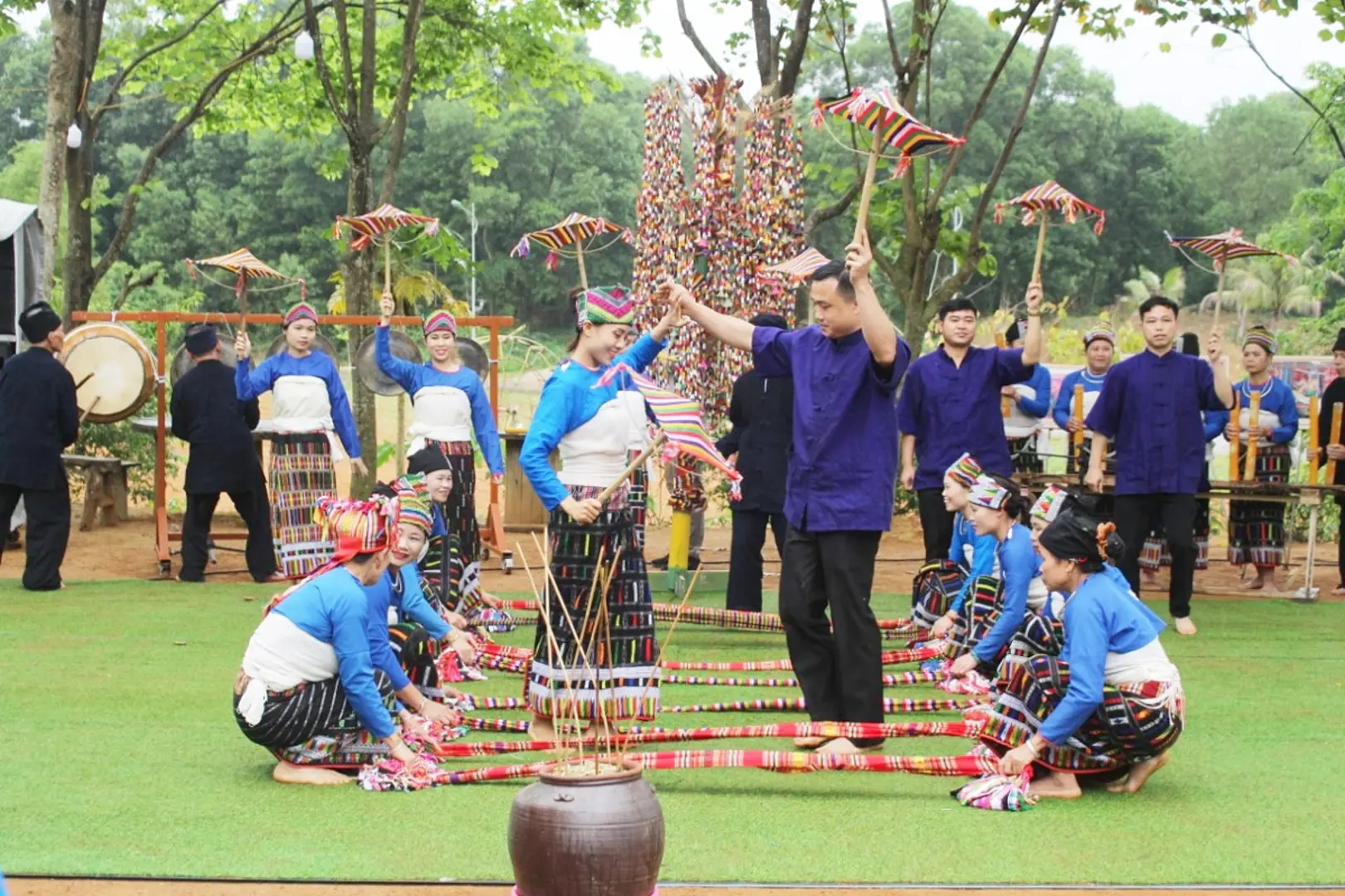 “Làng với tuổi thơ” với nhiều hoạt động hấp dẫn