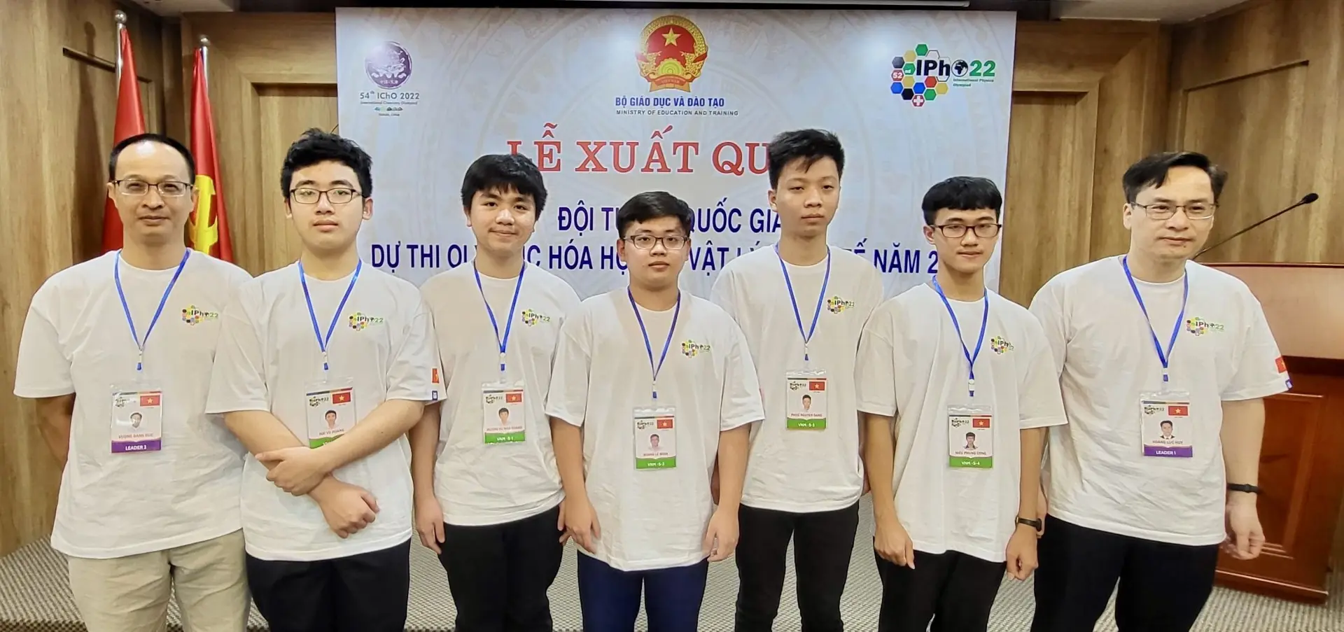 Đội Việt Nam đoạt 3 Huy chương Vàng tại Olympic Vật lí Quốc tế 2022