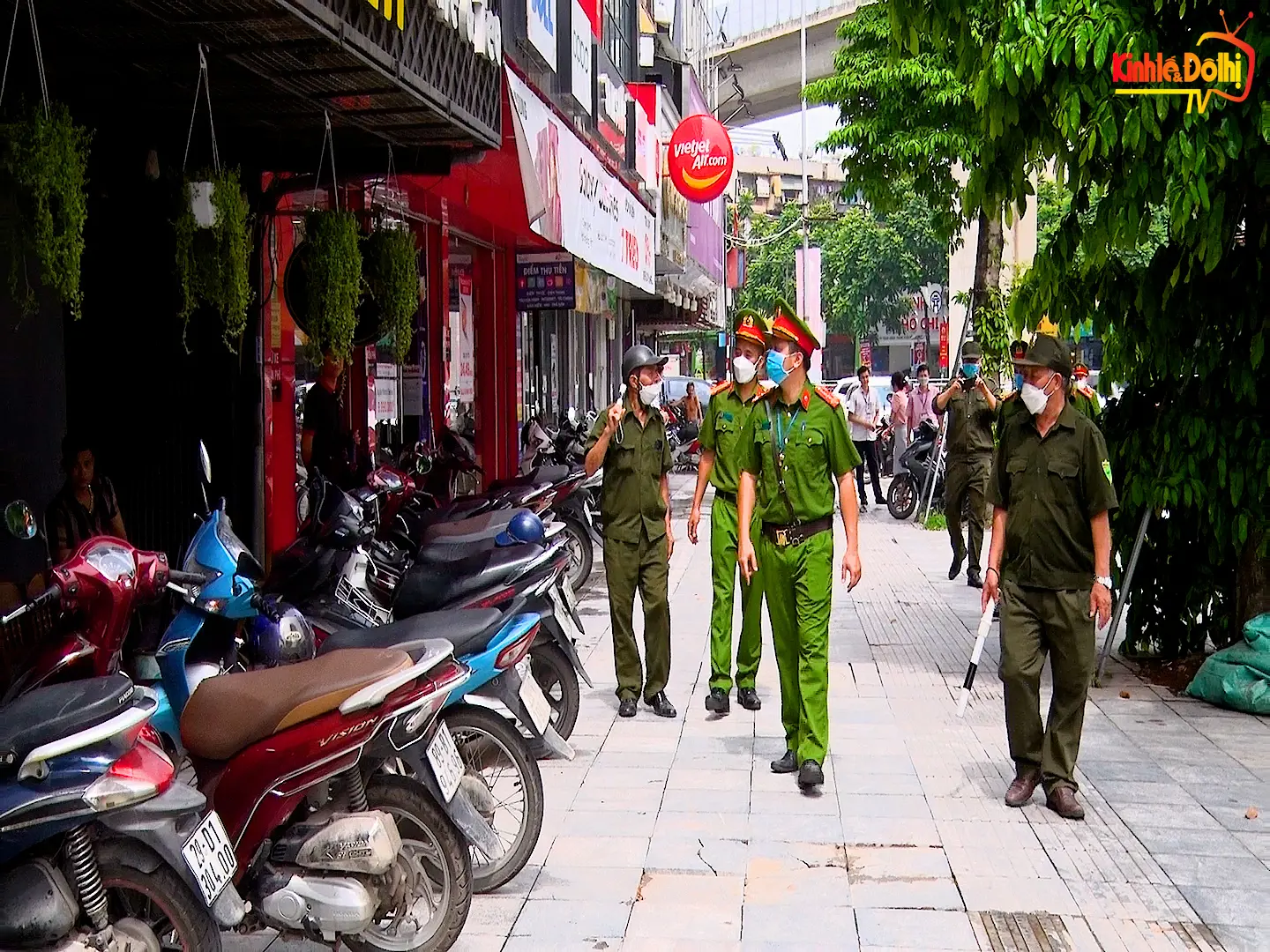 Tuyên truyền gắn với xử lý nghiêm vi phạm của Ban Chỉ đạo 197 Thanh Xuân