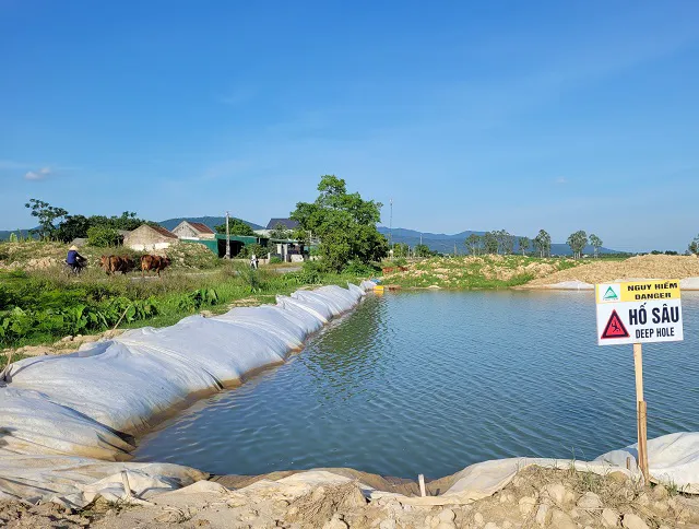 Hà Tĩnh: Cảnh báo nguy hiểm trên công trường cao tốc Bắc- Nam