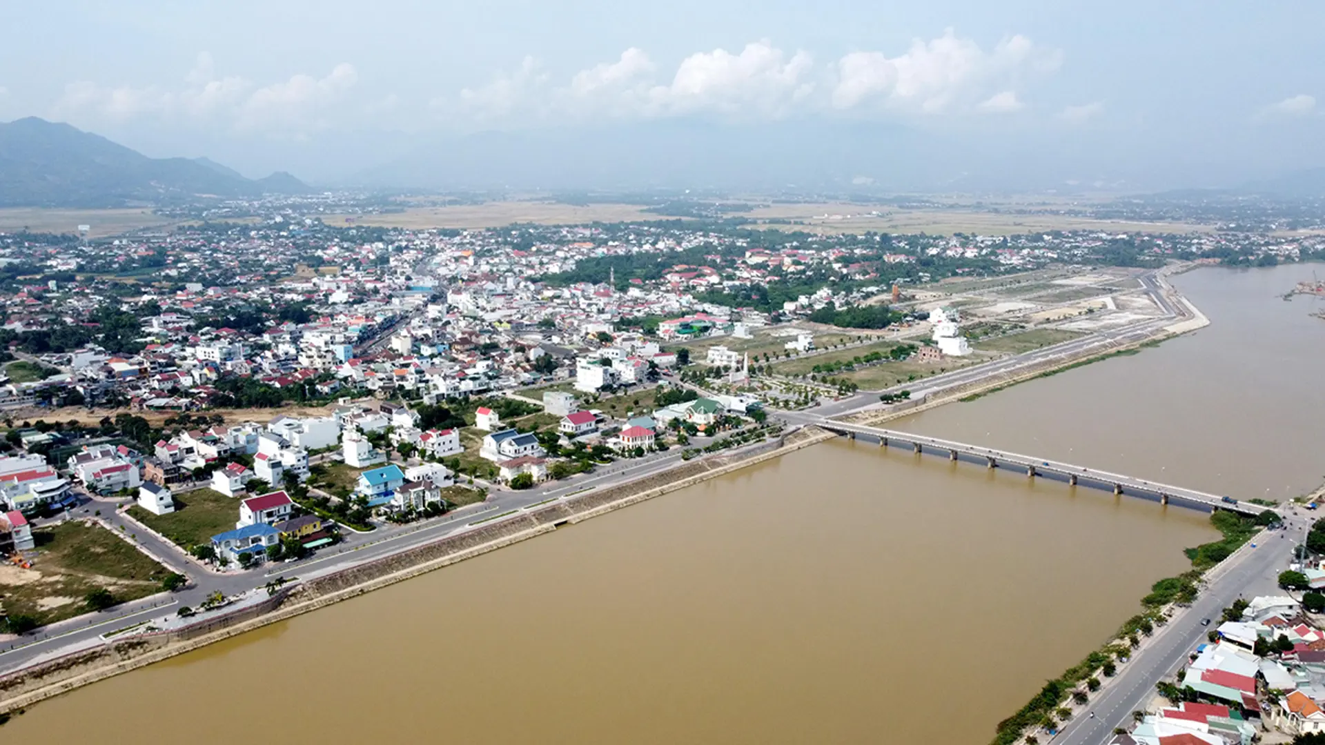 Khánh Hòa đề nghị gỡ vướng cho hàng loạt dự án bất động sản “khủng”