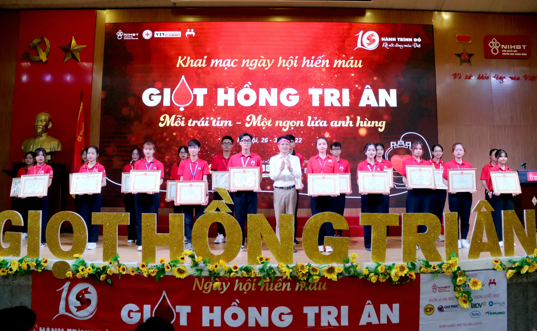 Ngày hội “Giọt hồng tri ân”: Mỗi trái tim – Một ngọn lửa anh hùng