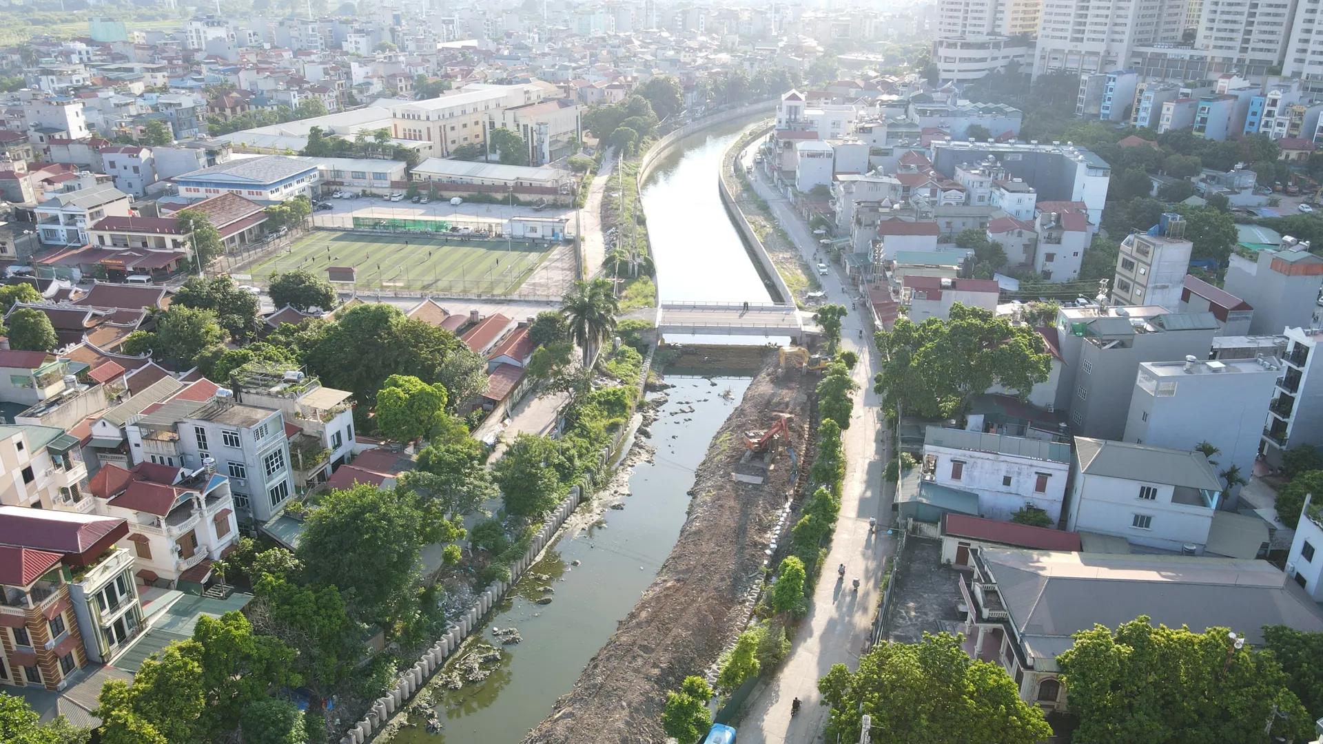 Khơi thông tiến độ dự án cứng hóa kênh La Khê