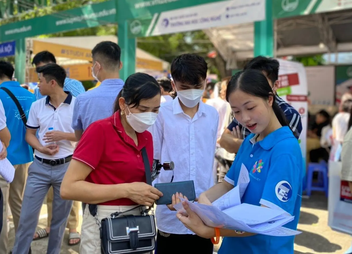 Thêm nhiều trường đại học công bố điểm sàn xét tuyển năm 2022